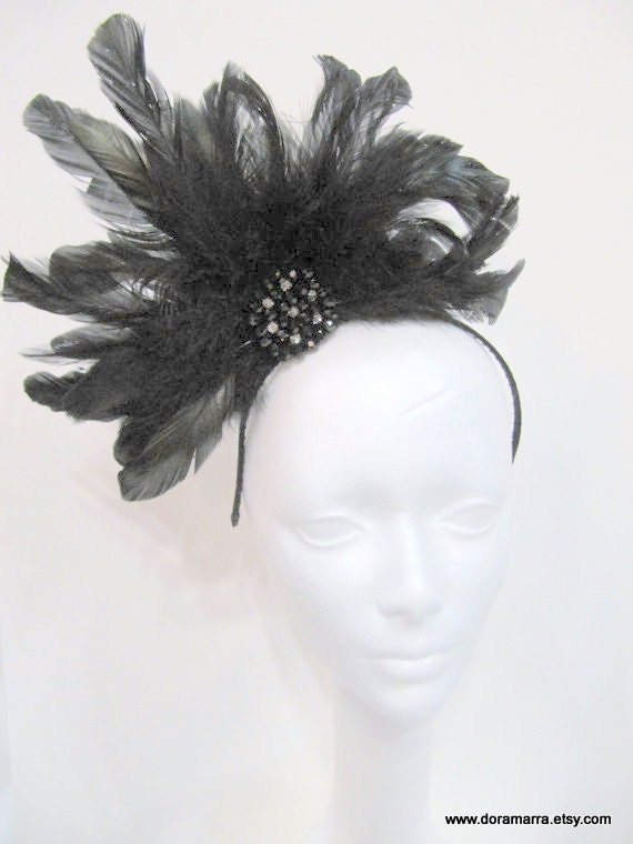 Feather fascinator black headdress cocktail hat. USA by doramarra