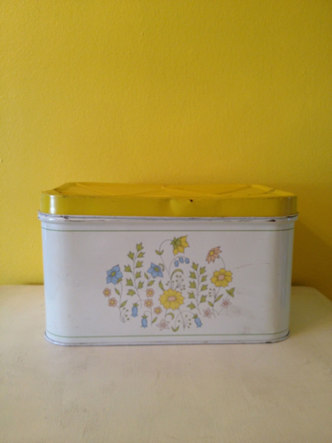 Floral Tin Bread Box by juxtaposevintage on Etsy