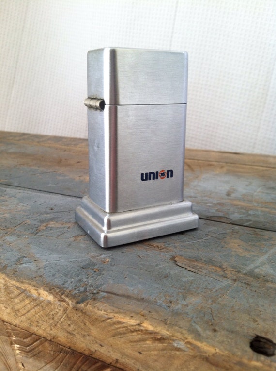 Rare Union 76 Gas Pump 1960s Metal Zippo Lighter
