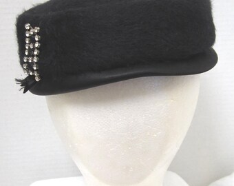 Desi Of New York Original Vintage Designer Black Hat With Rhinestone Side Brooch c 1950s