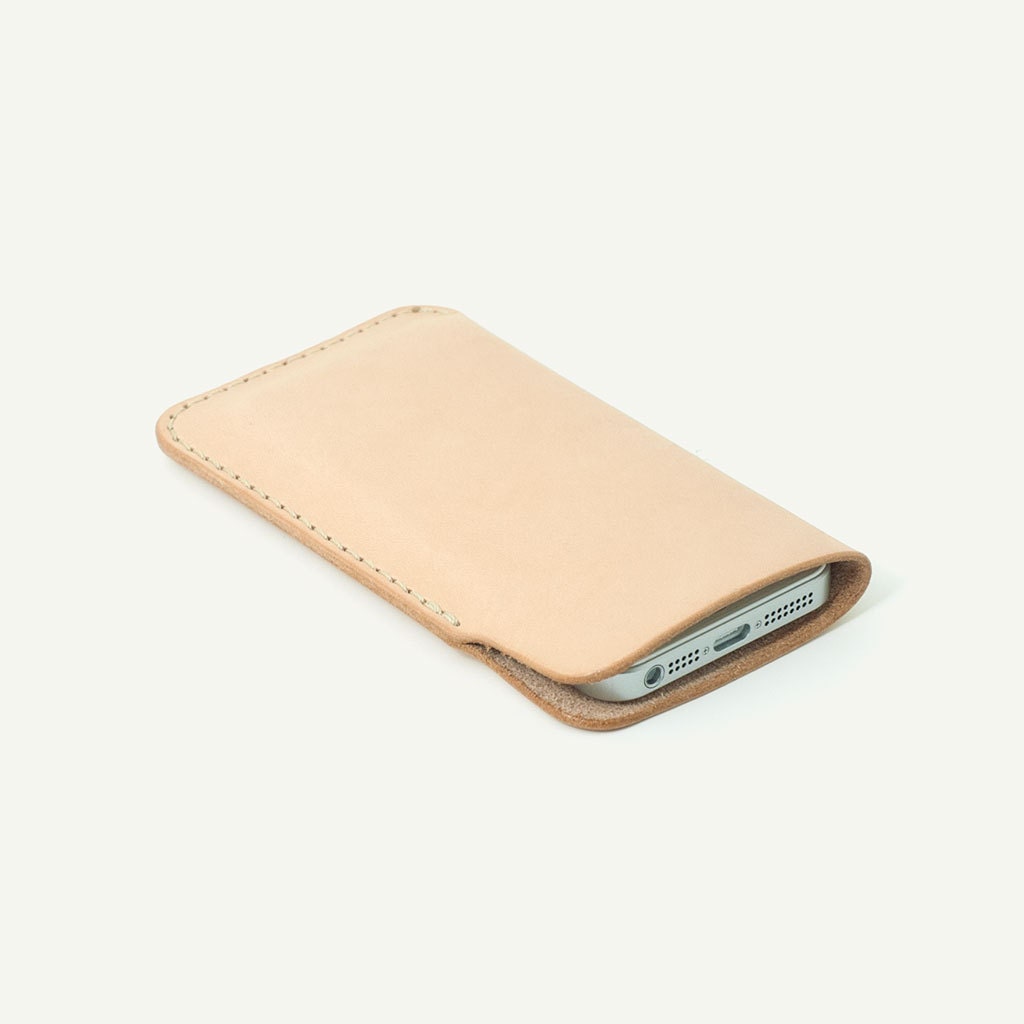 Natural leather iPhone sleeve. best iphone cases coolest