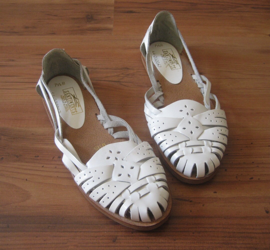 vintage WHITE Leather Huarache Sandals / Woven Leather Flats