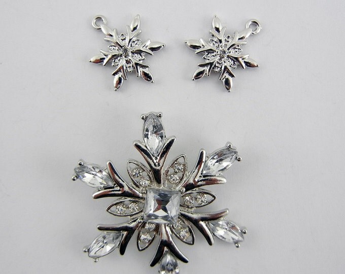 Silver-tone Snowflake Charms and Large Pendant Rhinestones Set