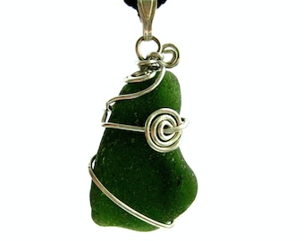 https://www.etsy.com/ie/listing/71814517/irish-jewelry-sea-glass-pendant-dark?ref=listing-6