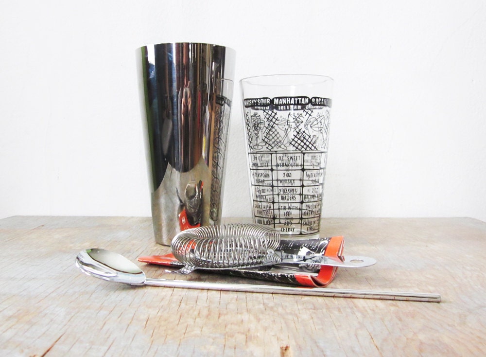 vintage cocktail shaker set / cocktail mixer with bar utensils