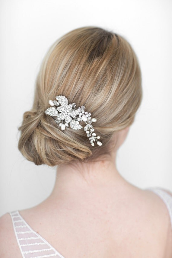Wedding Hair Comb Bridal Head Piece Crystal and Pearl Hair Wedding Hair Comb Bridal Head Piece Crystal and Pearl Hair