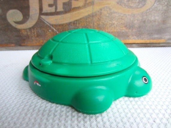 little tikes green turtle sandbox