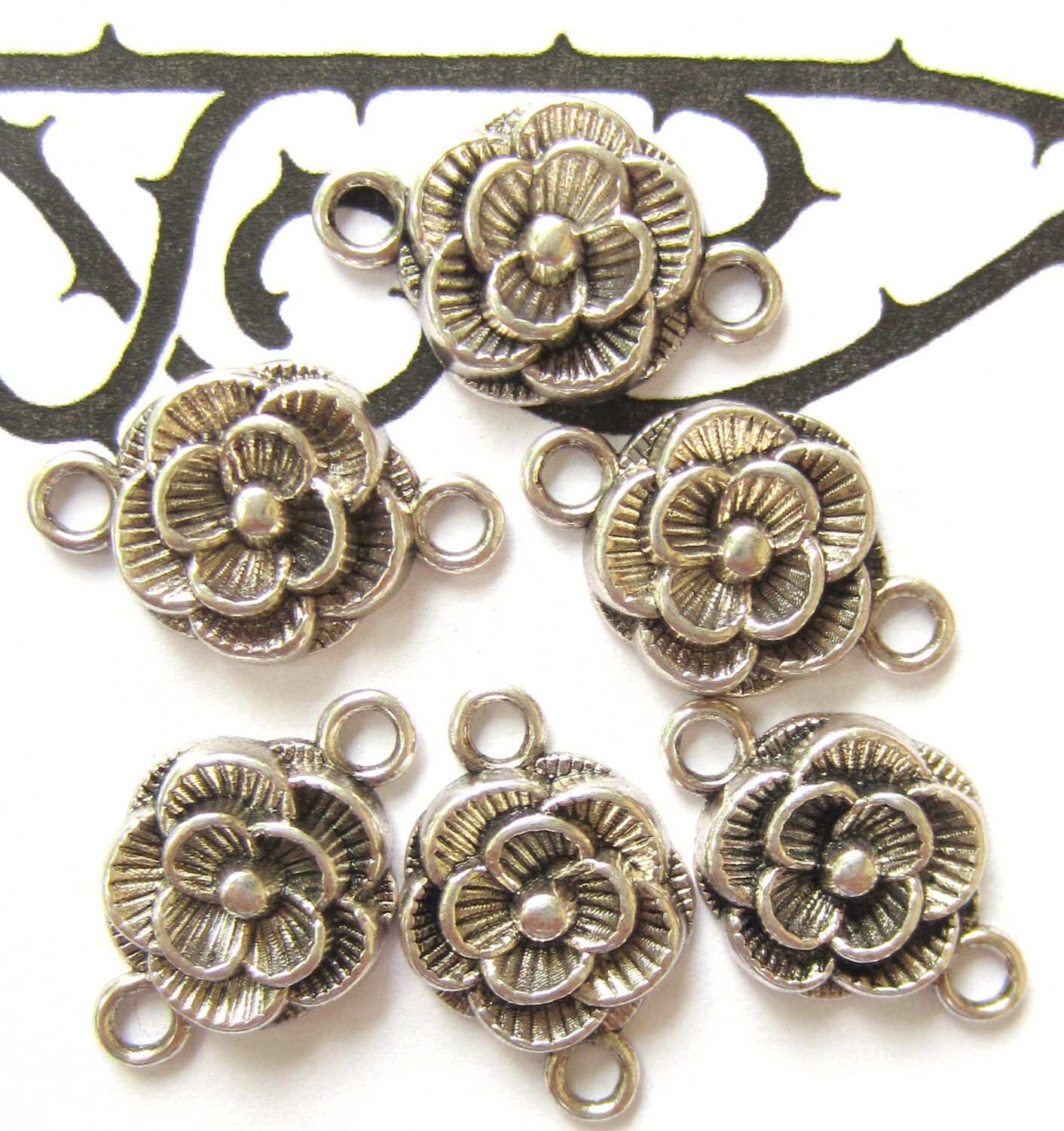 10 Flower jewelry Connectors antique silver metal earring