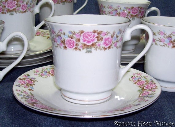Saucers Vintage  & and saucers with White Cups Roses  cups Porcelain Pink  weddings Violets vintage and