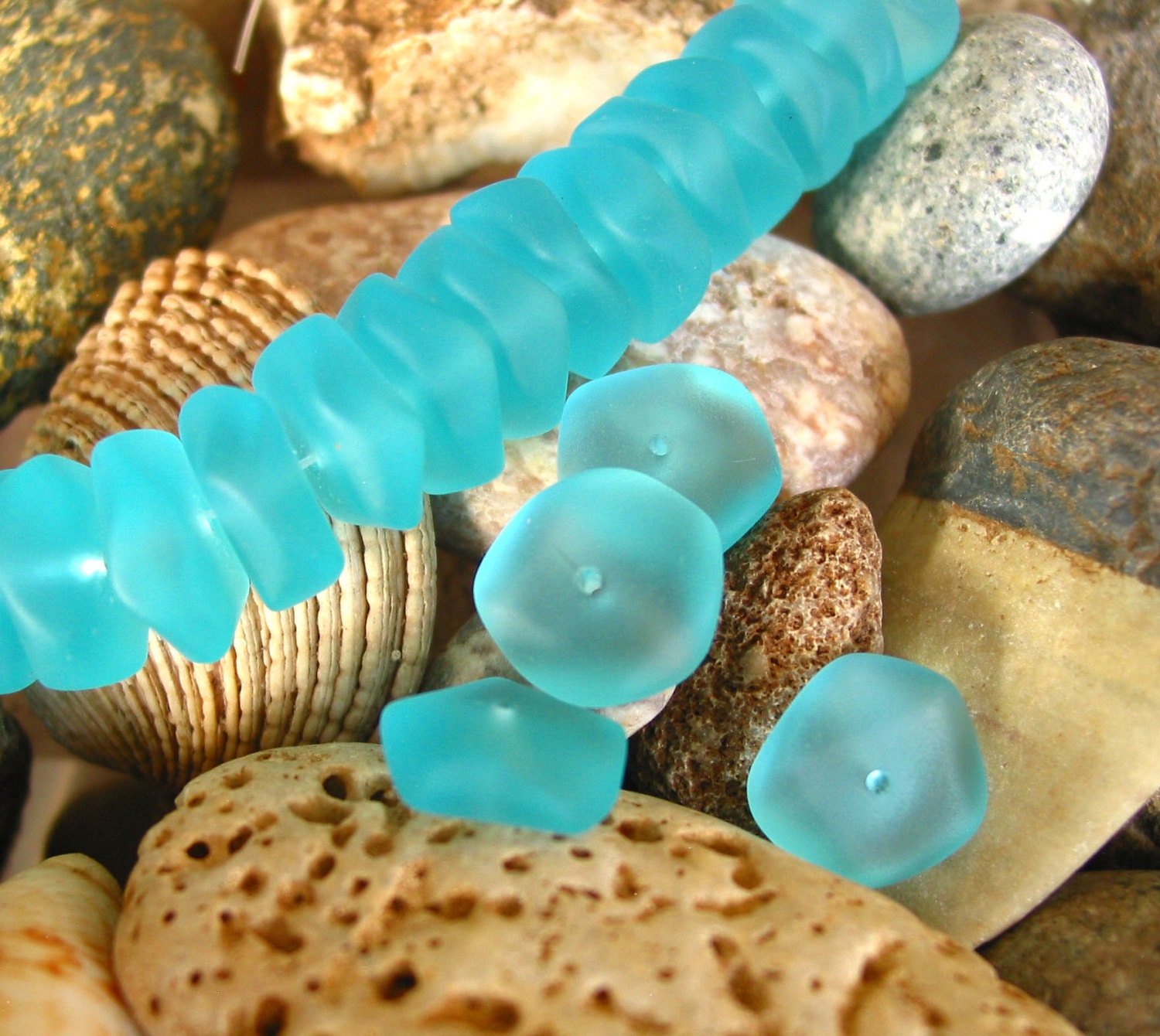 1 / 2 str 3.5" 25pcs AQUA blue 8mm sea beach glass beads frosted square