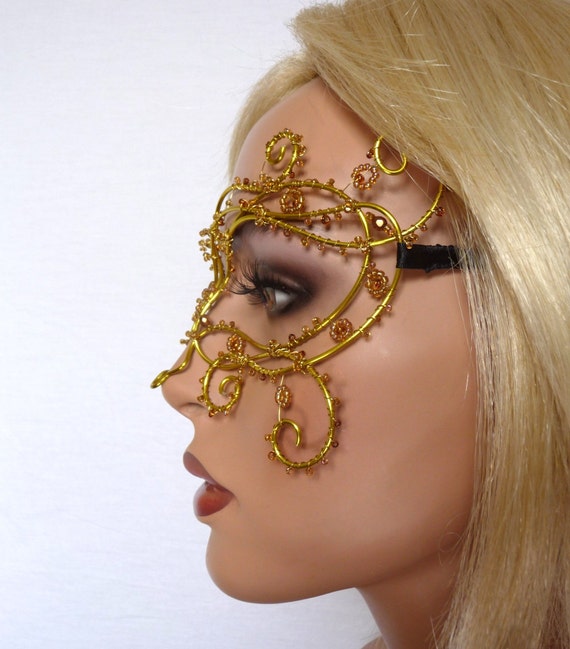 Yellow vine masquerade mask handmade by gringrimaceandsqueak