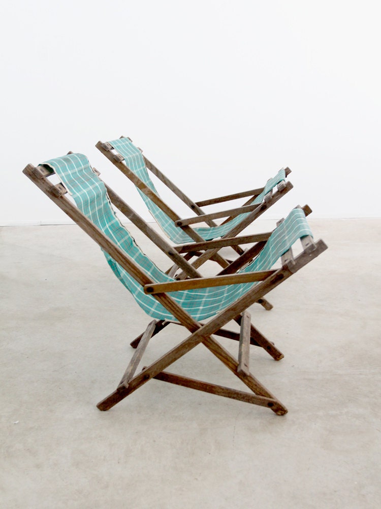 vintage deck chairs / rocking beach chairs