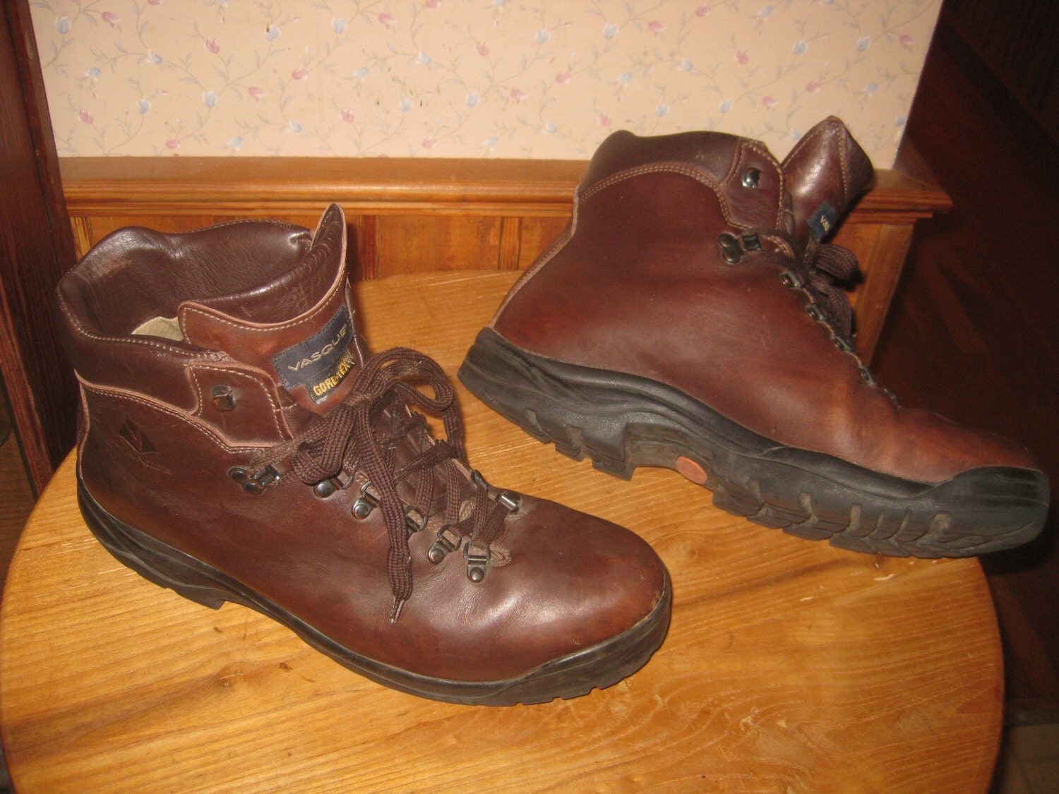 VASQUE Gore-Tex Hiking Boots Made In Italy Men US