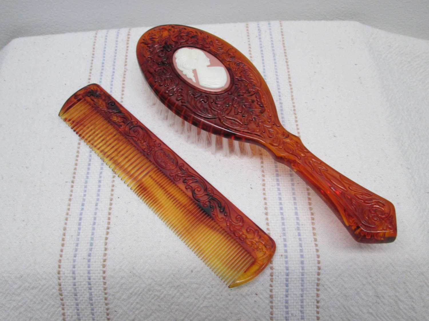 Avon Cameo Brush and Comb
