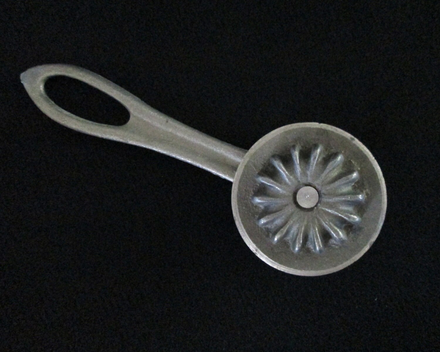 Vintage Aluminum Pie Crust Crimper circa 1940