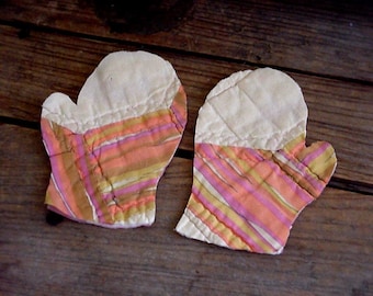 Quilted Mitten Appliques, Vintage Old Patchwork Mittens, Upcycled Cutter Quilt Feedsack Primitive Scrapbook Embellishments itsyourcountry