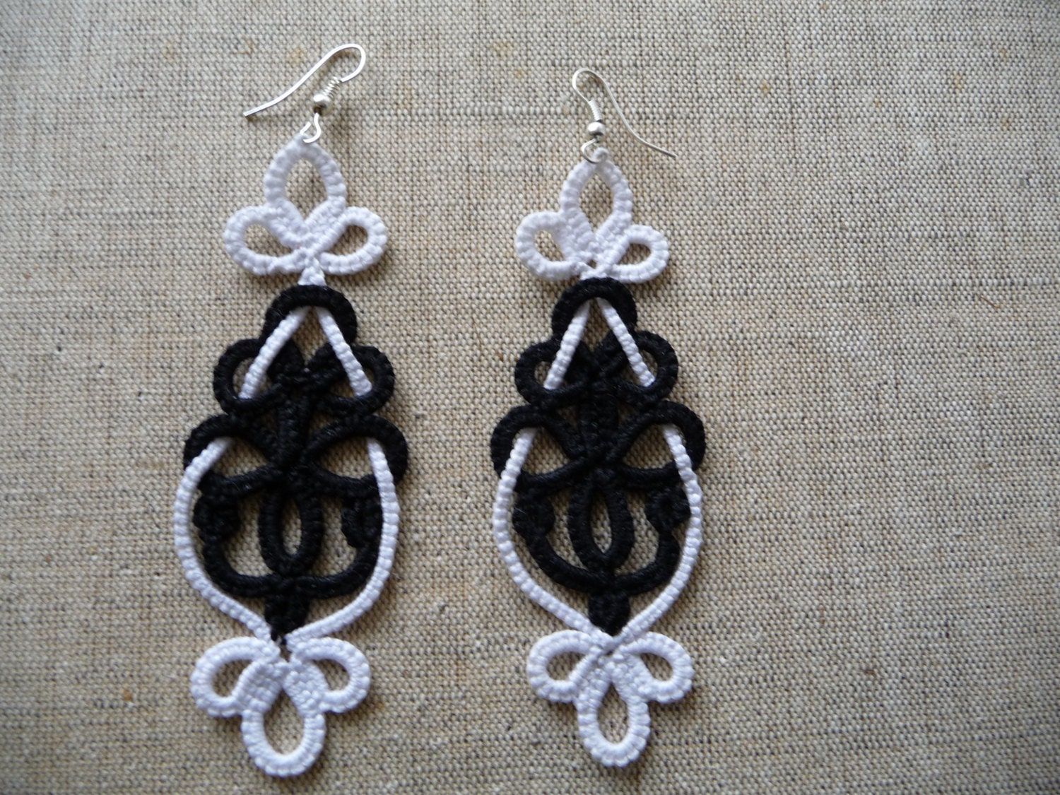 Tatting pattern Tatting earrings Black and White