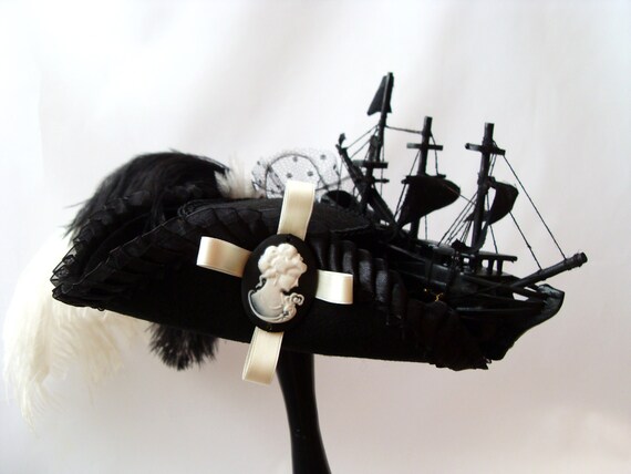 Piraten schiff hut mini dreispitz gothic barock von kopftraeume