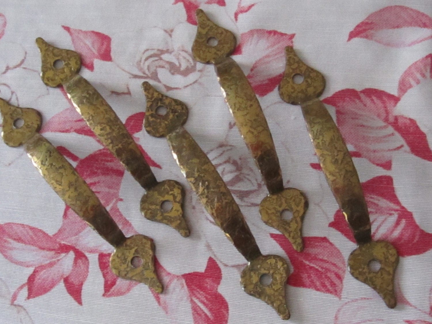 Vintage Gold Tone Hammered Drawer Pulls Set of 5 Spade shape ends
