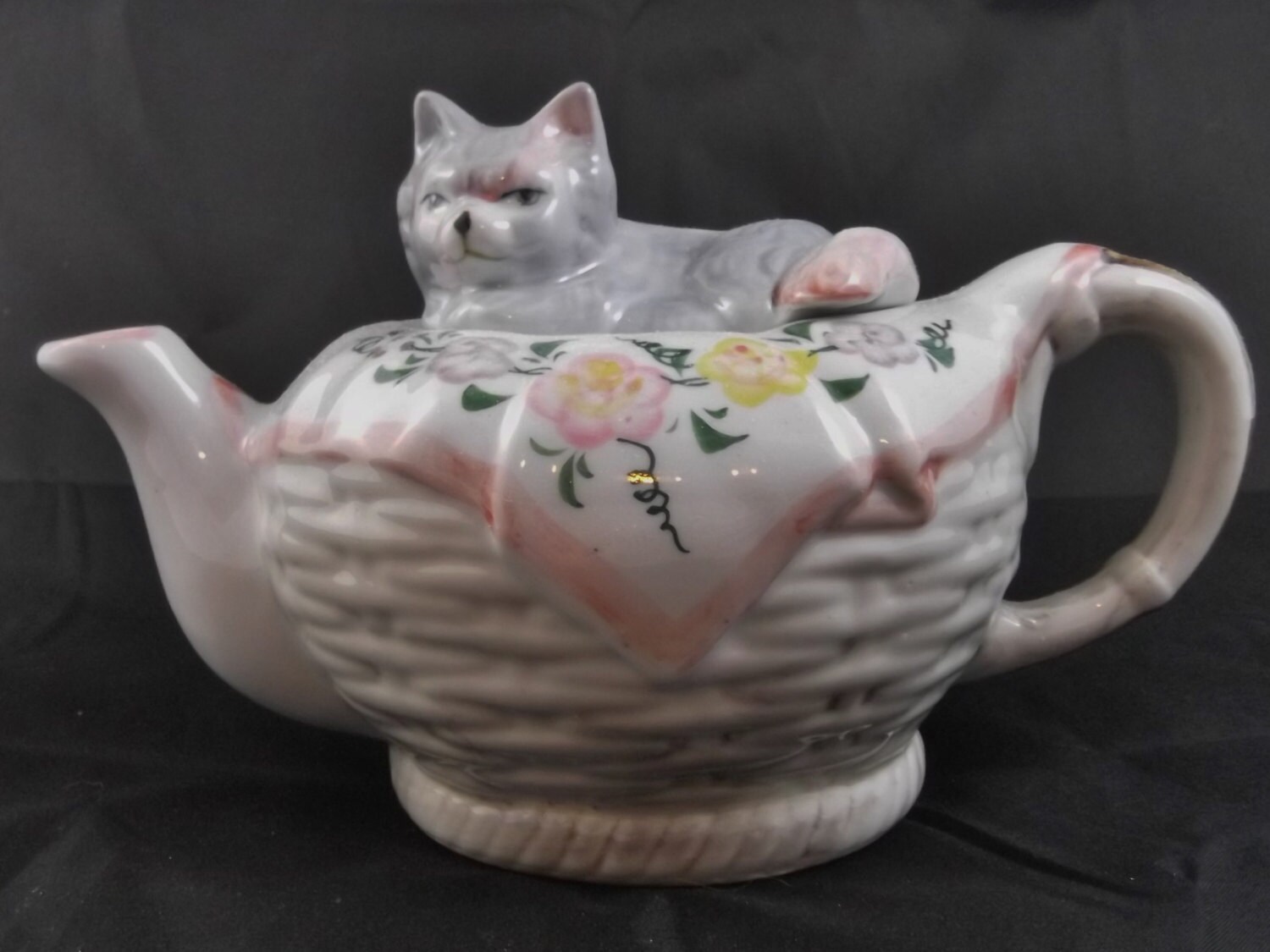 Vintage Porcelain Teapot Cat Teapot Vintage Teapot