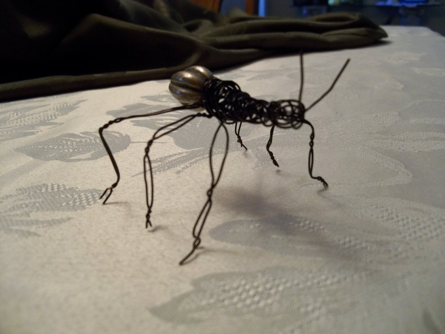 Wire bug