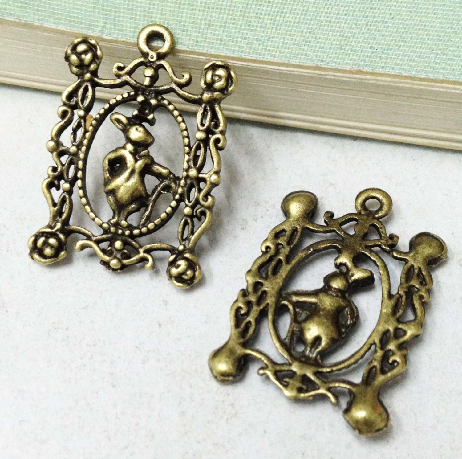 15pcs Antique Bronze Rabbit Charm Pendants 16x23mm F4041