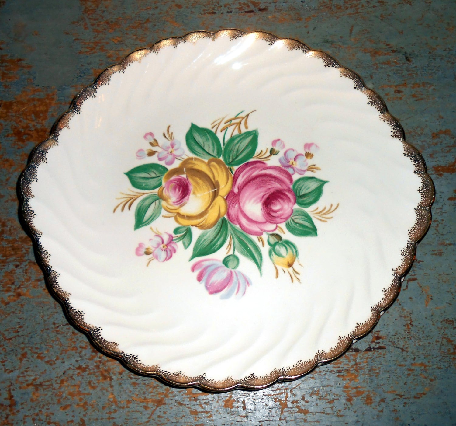Vintage Platter, Royal China, Floral, Roses, Quban Royal, Round