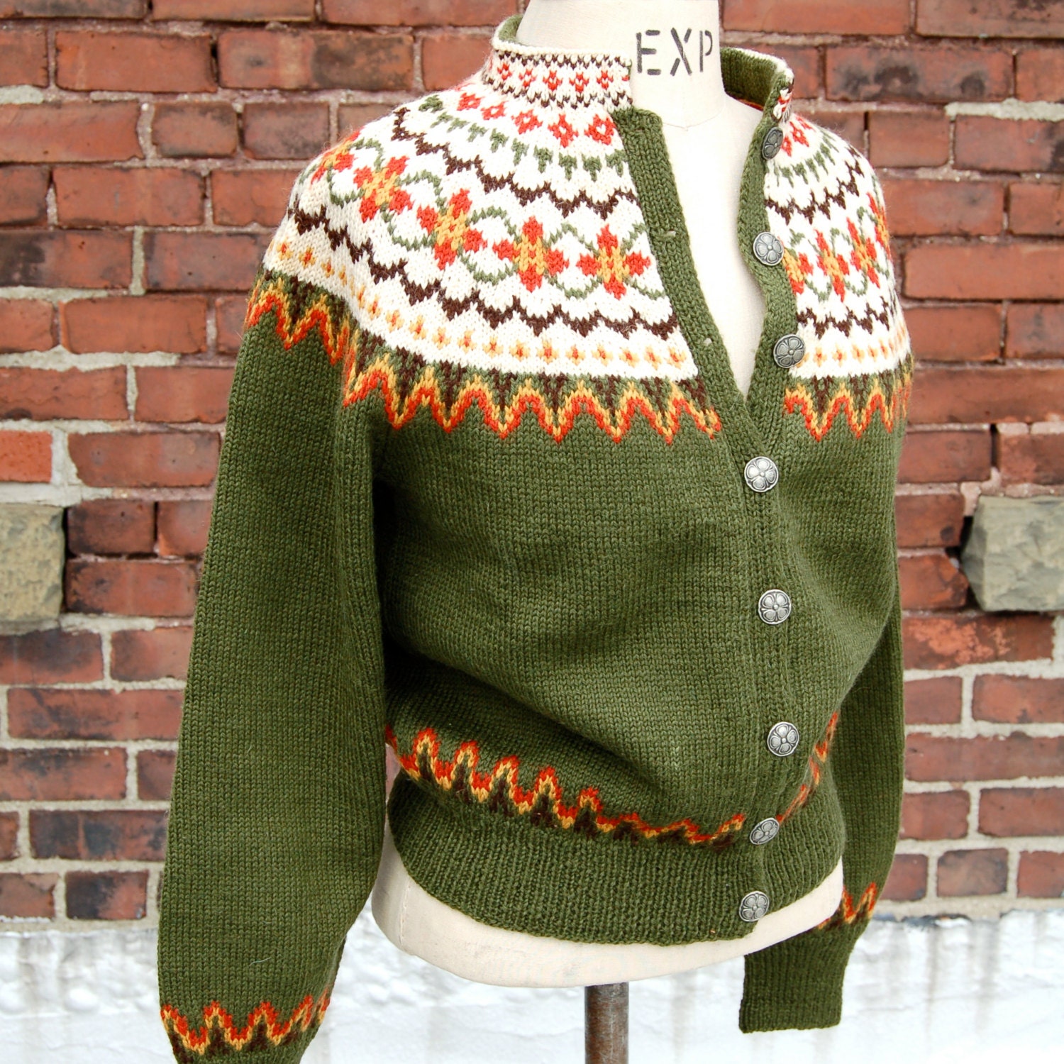 R E S E R V E D vintage Norwegian hand knit sweater by expvintage