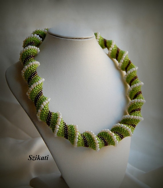 Beaded green seed bead necklace, Statement beadwoven necklace, OOAK beadwork jewelry
