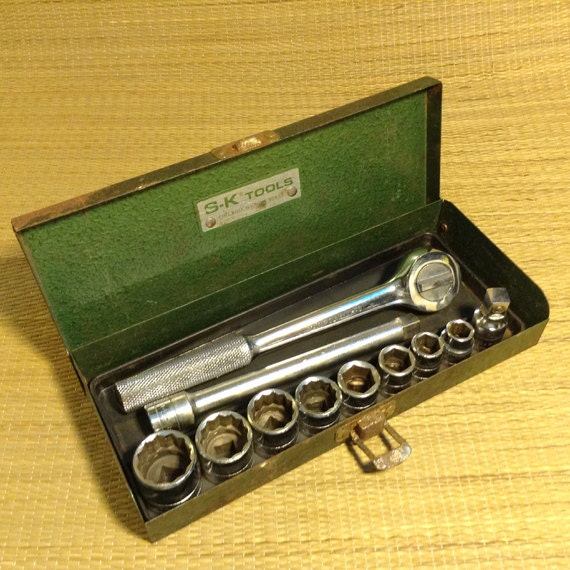 Vintage SK Tool Socket Set Kit in Original Green Metal Box