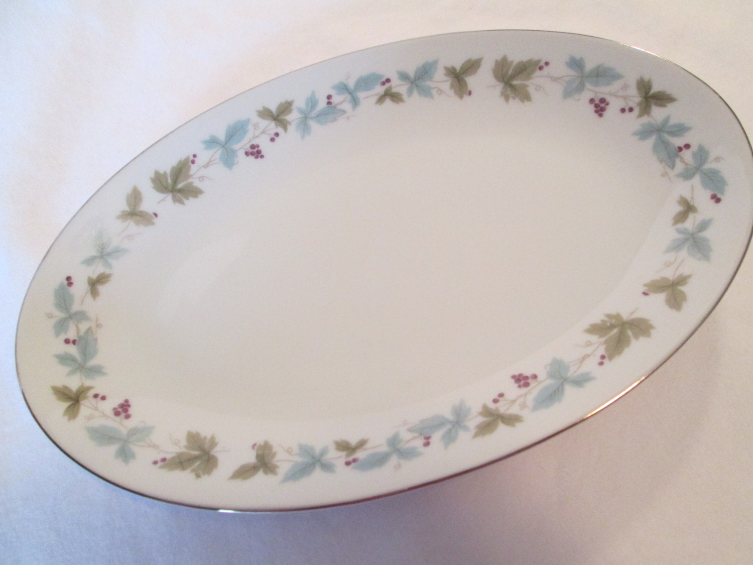 Vintage 6701 Fine China of Japan Relish Dish