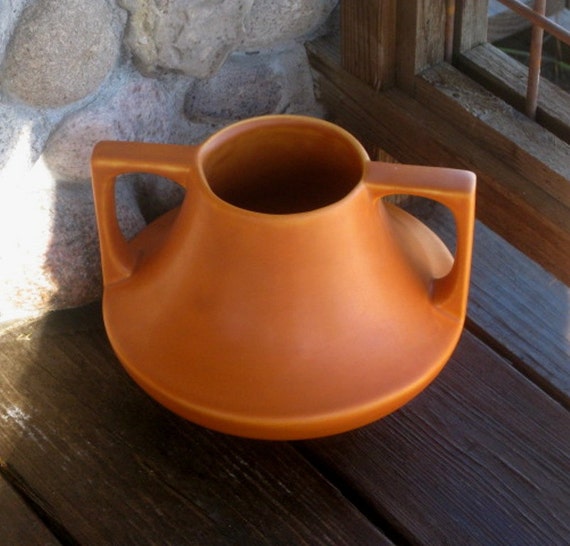 Haeger Pottery Eve Vase Arts and Crafts Design Pumpkin Matte