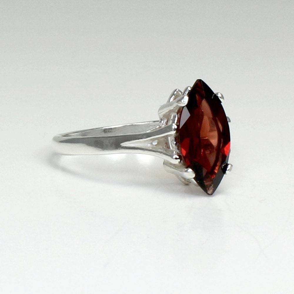 Sterling Silver Garnet Ring / Natural Garnet Silver Ring