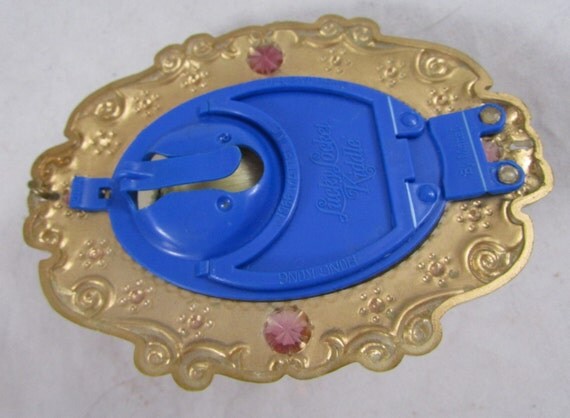 fun locket toy