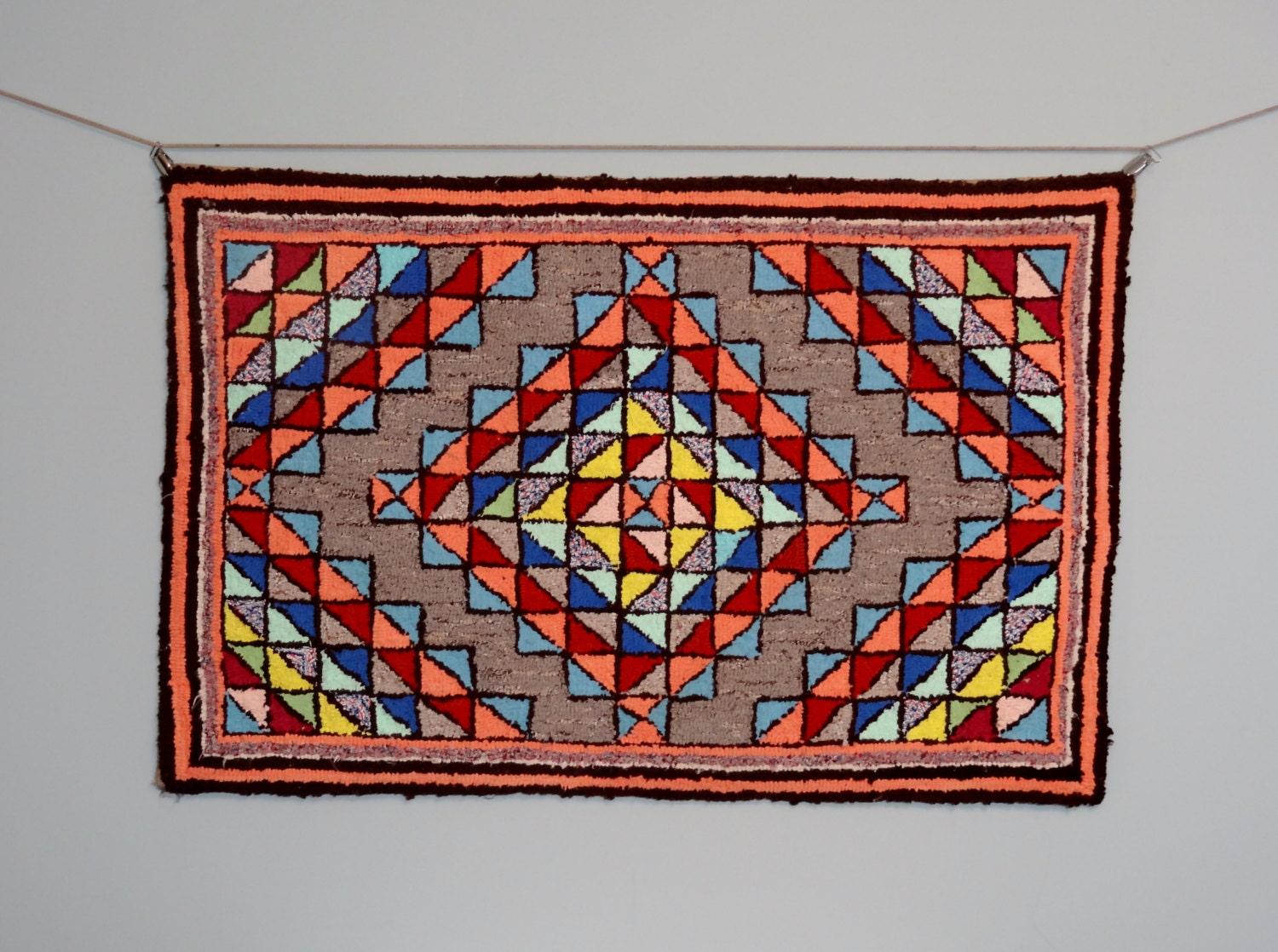 FREE SHIPPING Vintage Hand Made Hooked Rug 26″ x 40″ Newfoundland