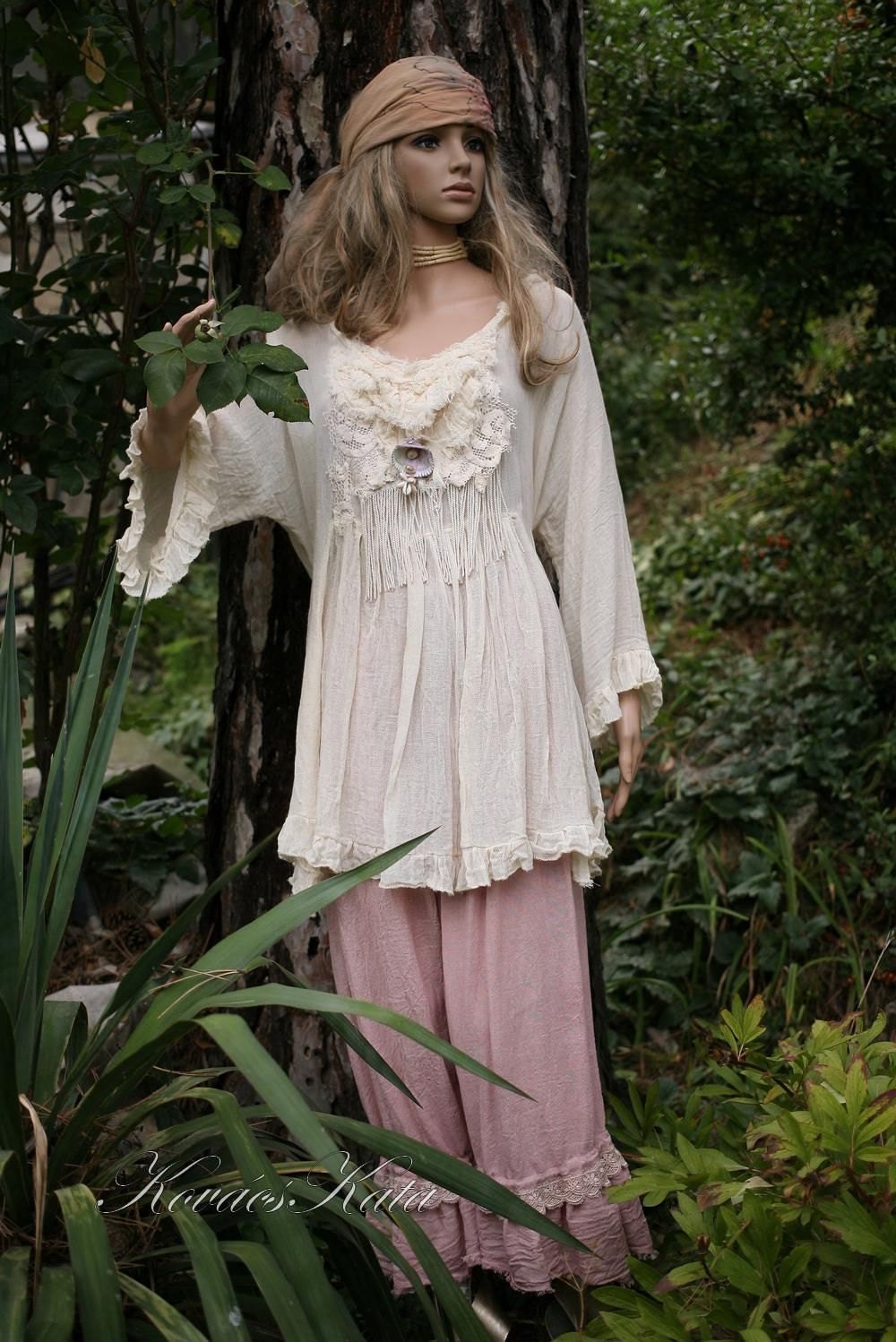 Bohemian Romantic Linen Gauze Tunic with Long Sleeves and