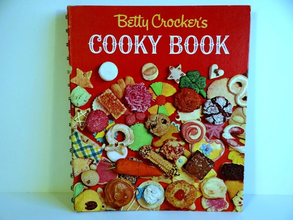 Vintage Betty Crocker Cooky Book First Edition Eighth