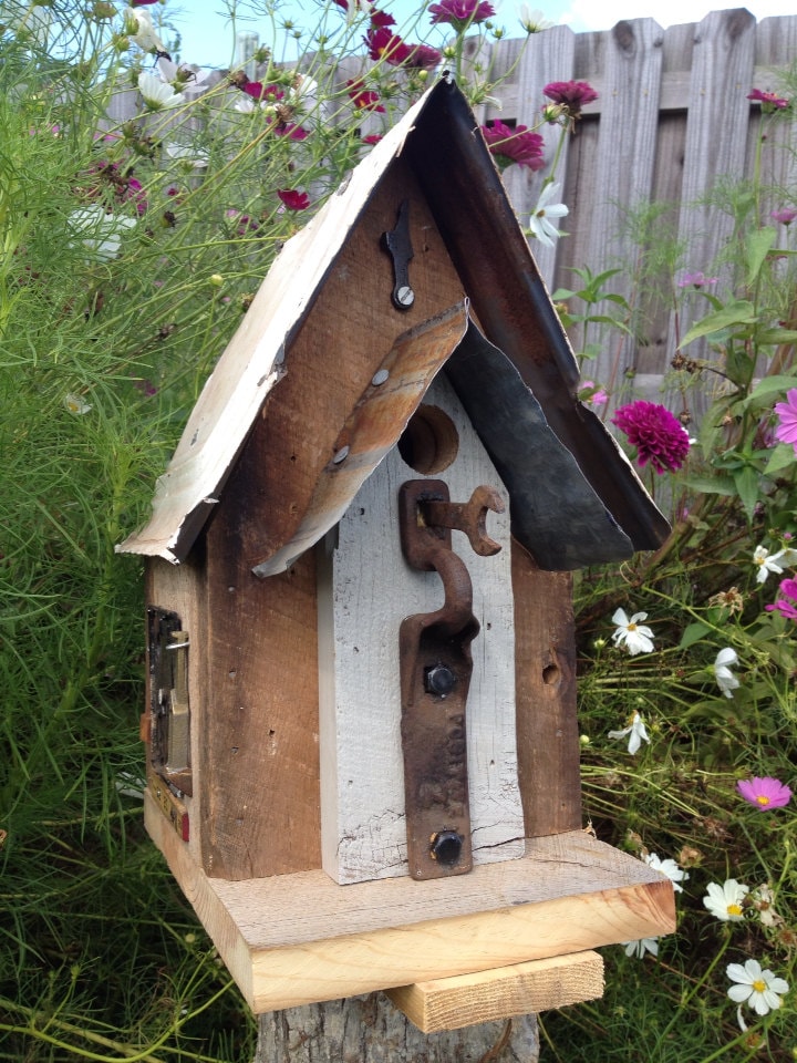 Reclaimed wood rustic birdhouse by TheSouthFields on Etsy