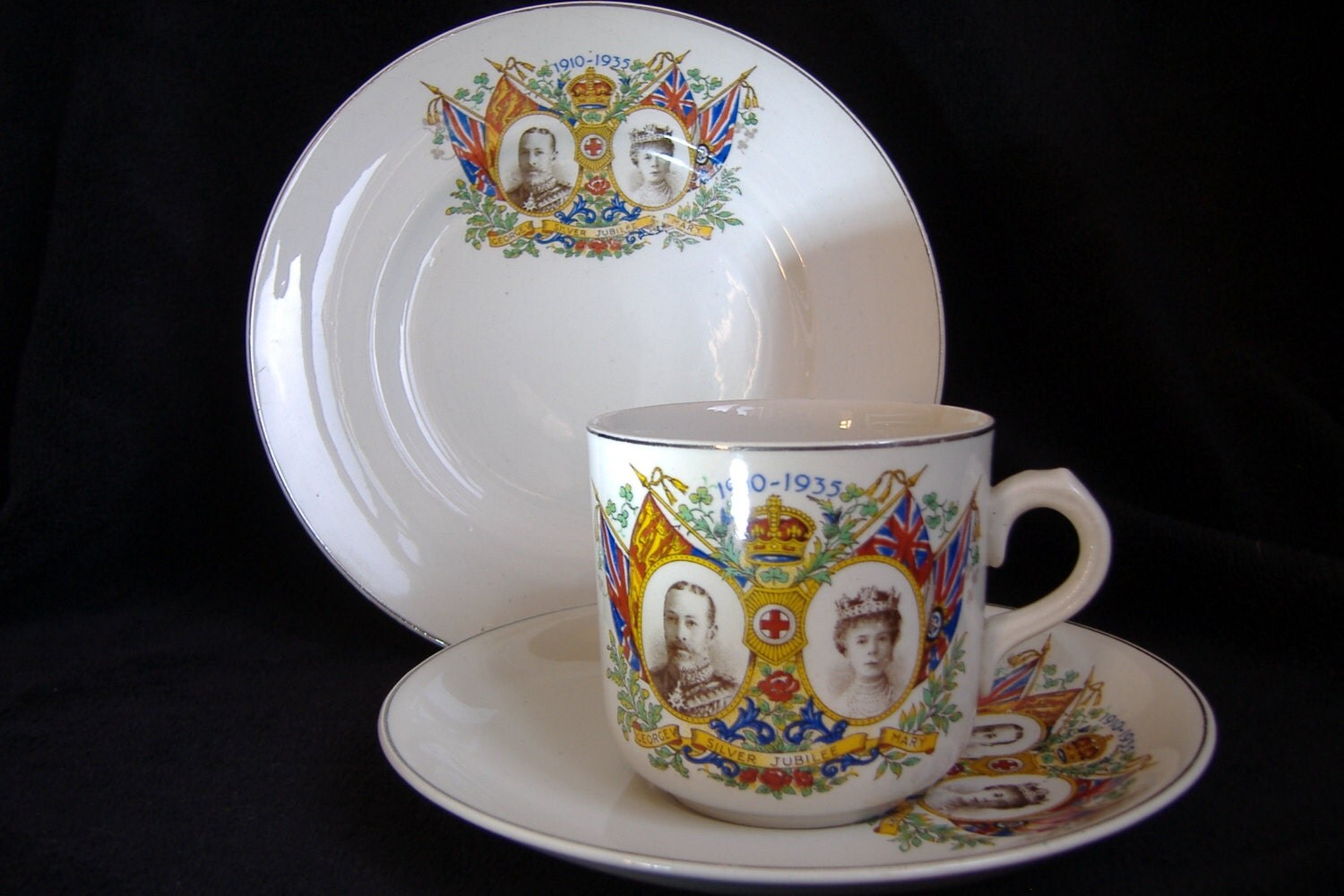 V 1935 Silver Jubilee Teacup Saucer & Plate / Mary of
