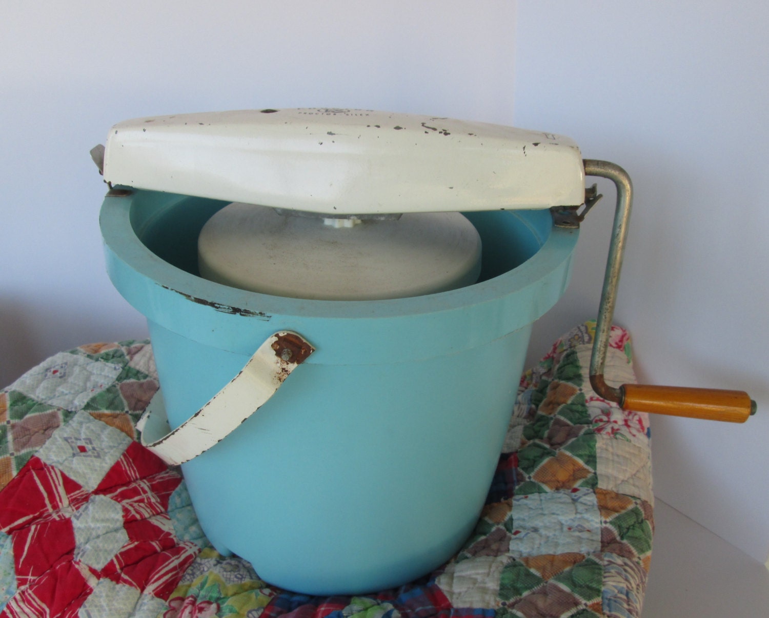 1960s hand crank ice cream maker Proctor Silex Turquoise Blue