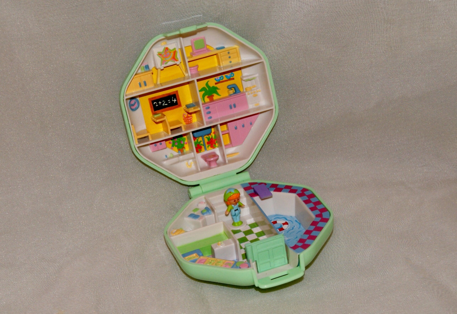 polly pocket green apple