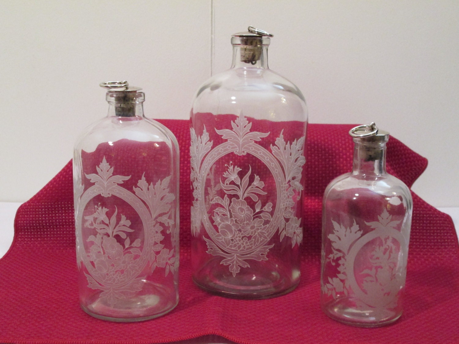 Download Vintage Etched Glass Vanity Bottles with Stoppers Floral Leaf