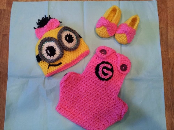 Crochet baby Minion Outfit.