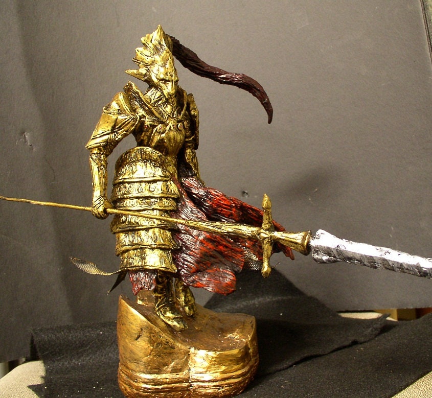 dragonslayer ornstein statue