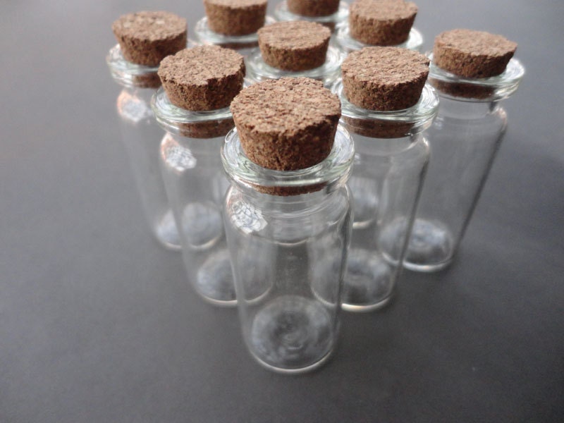 Download 50pcs clear glass bottles with corks 50x22mmOC3002-50