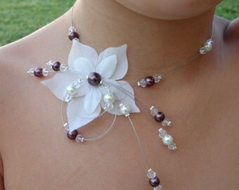 Collier petite fille fleur ivoire chocolat mariage mariée Little flower girl necklace chocolate ivory wedding bride