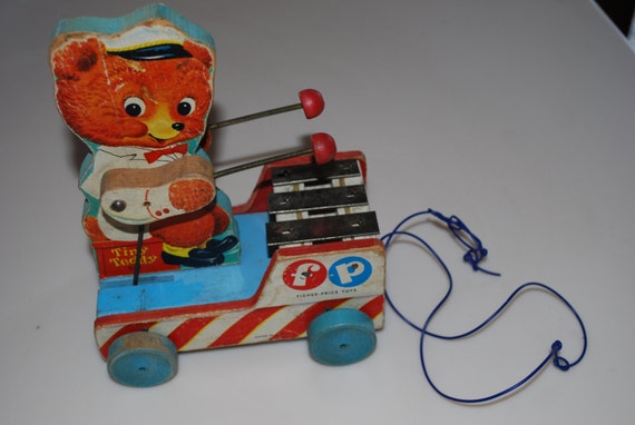 fisher price tiny teddy pull toy