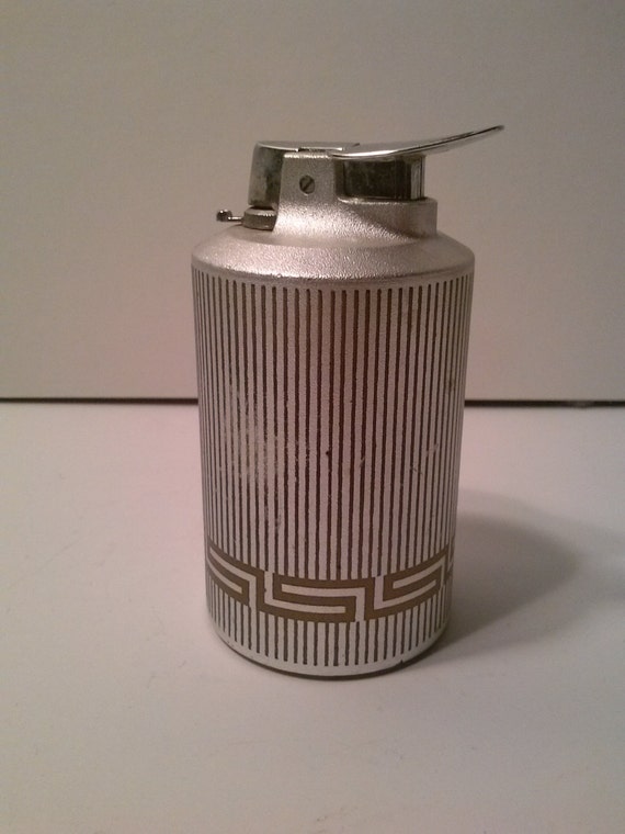 SALE Vintage 1960's Ronson Lighter by LMTDVintage on Etsy