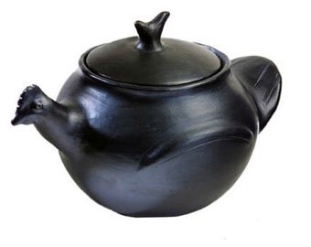 La Chamba Clay Cookware Hen Pot