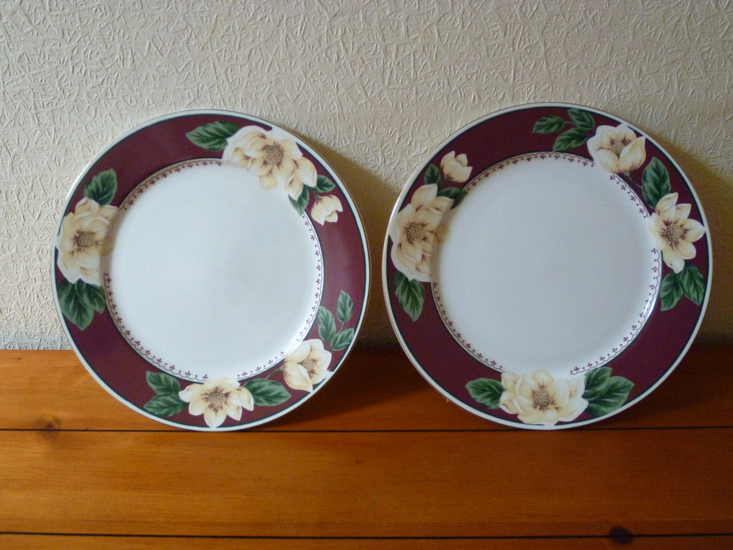 2 Gibson Everyday Floral Dinner Plates Haute Juice